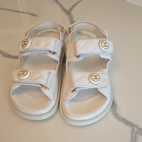 CHANEL Kids Cream Quilted Sandals - Picture 1 of 15